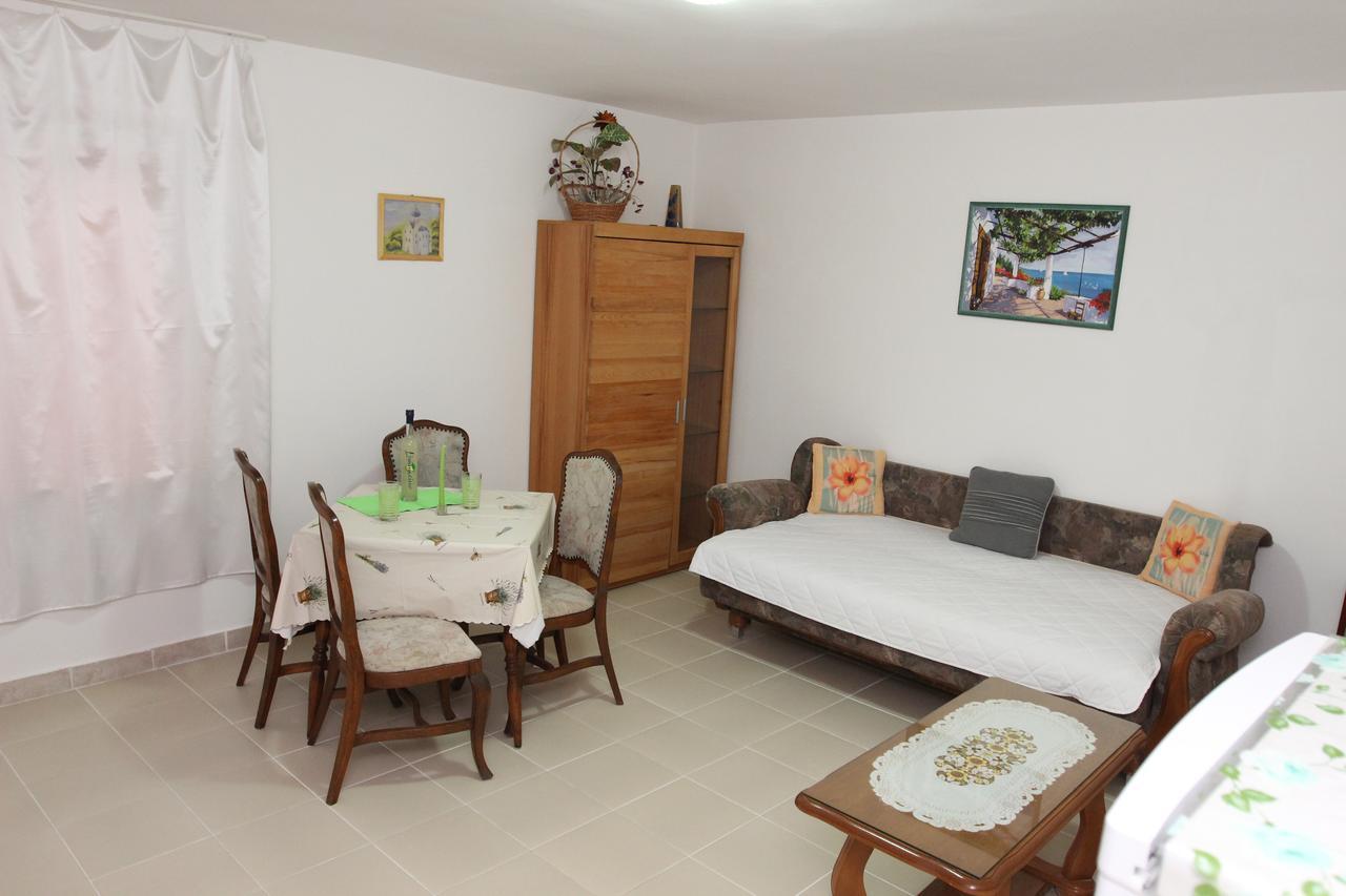 Apartments Green Belt Бар Екстер'єр фото